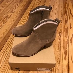 UGG Women’s Kingsburg Ankle Boot Size 7